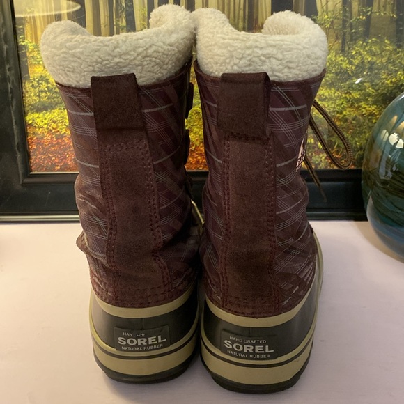 Sorel waterproof boots - Picture 3 of 5